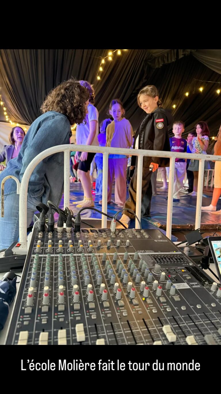 Instagram post from escuelamolierelfm. This post is in position 2.